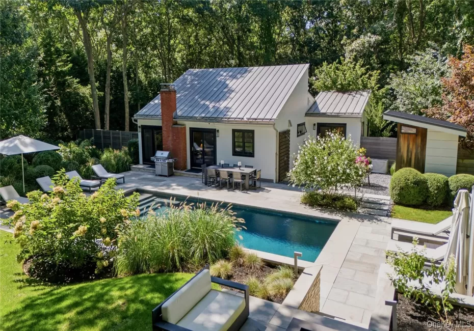 12 Surrey Court, East Hampton, NY, 3 Bedrooms Bedrooms, 8 Rooms Rooms,3 BathroomsBathrooms,Residential,For Rent,Surrey,0,1050540 12 Surrey Court, East Hampton, NY, 3 Bedrooms Bedrooms, 8 Rooms Rooms,3 BathroomsBathrooms,Residential,For Rent,Surrey,0,1050540