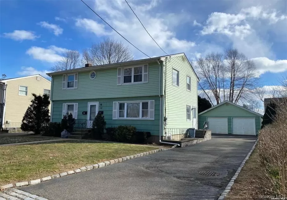 50 Grand Place, Huntington, NY, 2 Bedrooms Bedrooms, 4 Rooms Rooms,1 BathroomBathrooms,Residential Lease,For Rent,Grand,0,1051056 50 Grand Place, Huntington, NY, 2 Bedrooms Bedrooms, 4 Rooms Rooms,1 BathroomBathrooms,Residential Lease,For Rent,Grand,0,1051056