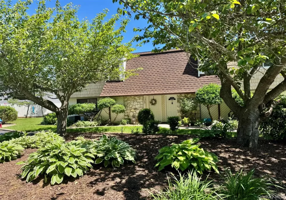 71 Pointe Circle, Brookhaven, NY, 2 Bedrooms Bedrooms, 5 Rooms Rooms,1 BathroomBathrooms,Residential,For Rent,Pointe,0,1008552 71 Pointe Circle, Brookhaven, NY, 2 Bedrooms Bedrooms, 5 Rooms Rooms,1 BathroomBathrooms,Residential,For Rent,Pointe,0,1008552