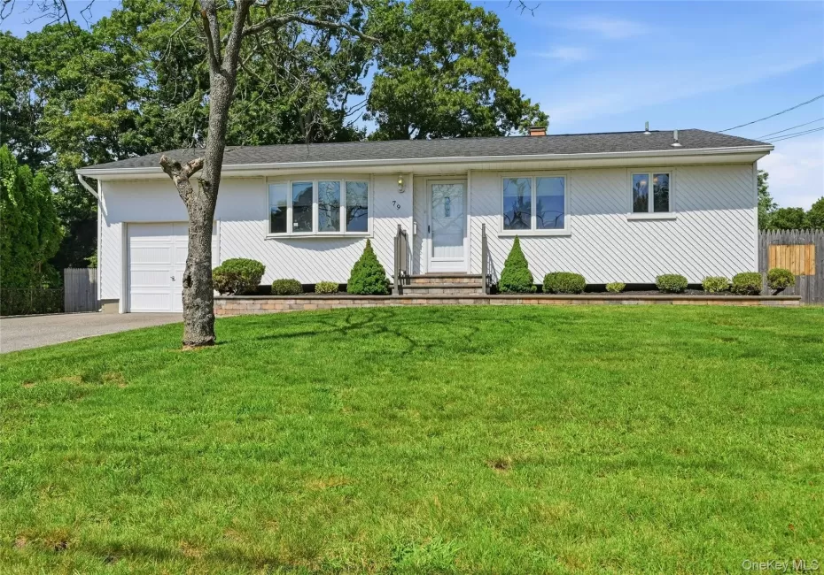 79 39th Street, Islip, NY, 3 Bedrooms Bedrooms, 7 Rooms Rooms,2 BathroomsBathrooms,Residential,For Rent,39th,0,1048776 79 39th Street, Islip, NY, 3 Bedrooms Bedrooms, 7 Rooms Rooms,2 BathroomsBathrooms,Residential,For Rent,39th,0,1048776