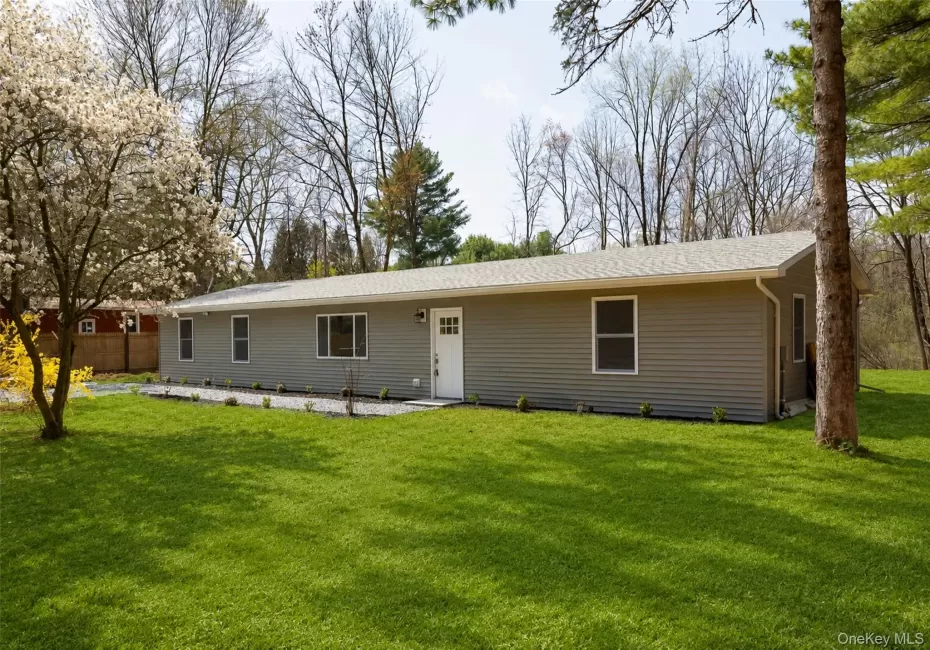 7 Eckelman Drive, Hyde Park, NY, 4 Bedrooms Bedrooms, 8 Rooms Rooms,2 BathroomsBathrooms,Residential Lease,For Rent,Eckelman,0,1051107 7 Eckelman Drive, Hyde Park, NY, 4 Bedrooms Bedrooms, 8 Rooms Rooms,2 BathroomsBathrooms,Residential Lease,For Rent,Eckelman,0,1051107