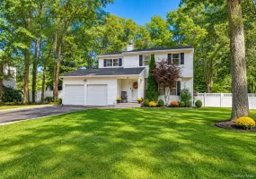 40 Golf Club Circle, Brookhaven, NY, 4 Bedrooms Bedrooms, 8 Rooms Rooms,2 BathroomsBathrooms,Residential,For Rent,Golf Club,0,1043023 40 Golf Club Circle, Brookhaven, NY, 4 Bedrooms Bedrooms, 8 Rooms Rooms,2 BathroomsBathrooms,Residential,For Rent,Golf Club,0,1043023