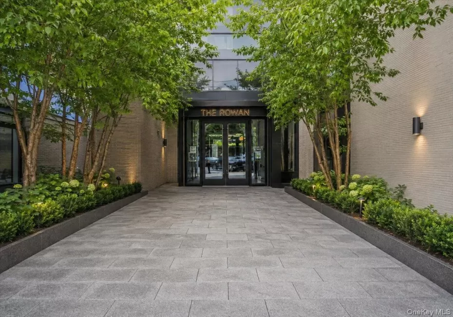 2121 31st Street, New York, NY, 3 Bedrooms Bedrooms, 6 Rooms Rooms,2 BathroomsBathrooms,Residential,For Rent,31st,0,1051141 2121 31st Street, New York, NY, 3 Bedrooms Bedrooms, 6 Rooms Rooms,2 BathroomsBathrooms,Residential,For Rent,31st,0,1051141
