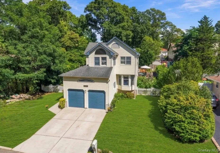 277 Smith Road, Brookhaven, NY, 4 Bedrooms Bedrooms, 9 Rooms Rooms,3 BathroomsBathrooms,Residential,For Rent,Smith,0,1050863 277 Smith Road, Brookhaven, NY, 4 Bedrooms Bedrooms, 9 Rooms Rooms,3 BathroomsBathrooms,Residential,For Rent,Smith,0,1050863
