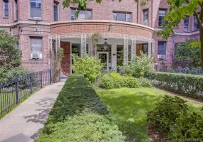 77-11 35th Avenue, New York, NY, 2 Bedrooms Bedrooms, 4 Rooms Rooms,1 BathroomBathrooms,Residential,For Rent,35th,0,1050836 77-11 35th Avenue, New York, NY, 2 Bedrooms Bedrooms, 4 Rooms Rooms,1 BathroomBathrooms,Residential,For Rent,35th,0,1050836
