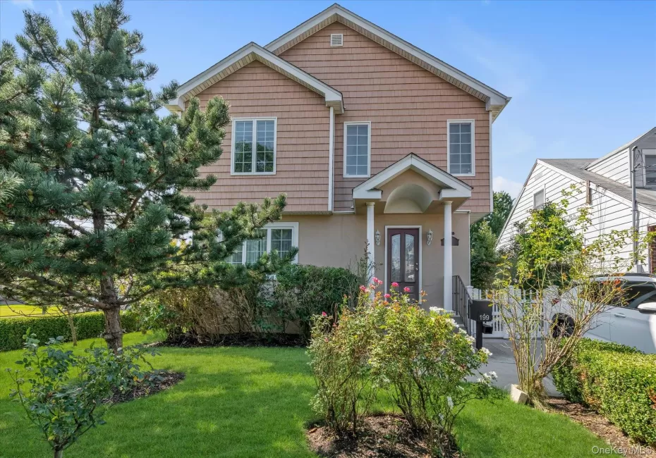 199 Royal Avenue, North Hempstead, NY, 4 Bedrooms Bedrooms, 7 Rooms Rooms,3 BathroomsBathrooms,Residential,For Rent,Royal,0,1051130 199 Royal Avenue, North Hempstead, NY, 4 Bedrooms Bedrooms, 7 Rooms Rooms,3 BathroomsBathrooms,Residential,For Rent,Royal,0,1051130
