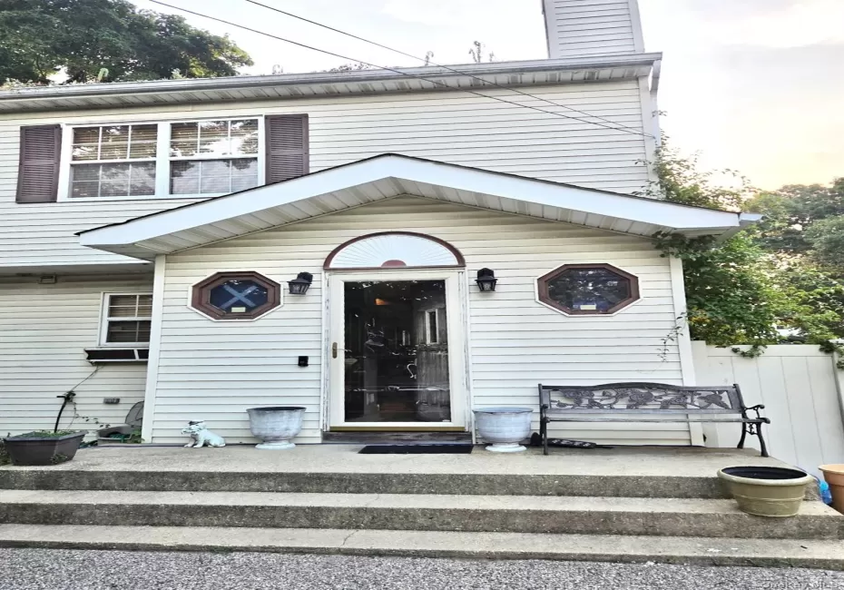 263 3rd Avenue, Islip, NY, 2 Bedrooms Bedrooms, 4 Rooms Rooms,1 BathroomBathrooms,Residential,For Rent,3rd,0,1045766 263 3rd Avenue, Islip, NY, 2 Bedrooms Bedrooms, 4 Rooms Rooms,1 BathroomBathrooms,Residential,For Rent,3rd,0,1045766