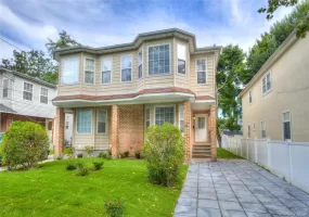 15B Mohegan Avenue, North Hempstead, NY, 3 Bedrooms Bedrooms, 6 Rooms Rooms,2 BathroomsBathrooms,Residential Lease,For Rent,Mohegan,0,1051139 15B Mohegan Avenue, North Hempstead, NY, 3 Bedrooms Bedrooms, 6 Rooms Rooms,2 BathroomsBathrooms,Residential Lease,For Rent,Mohegan,0,1051139