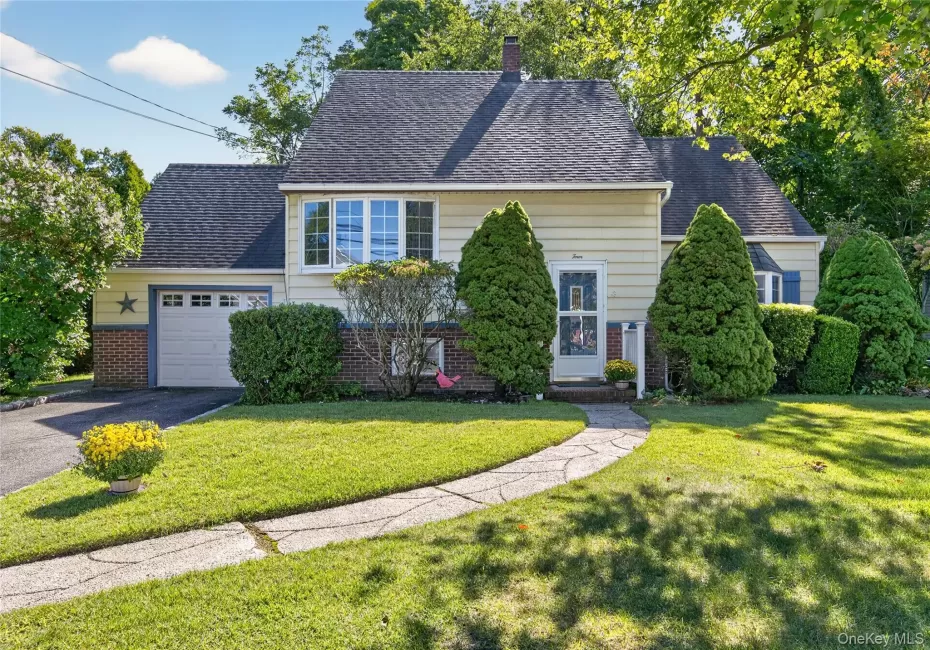 4 Oaktree Lane, Huntington, NY, 3 Bedrooms Bedrooms, 7 Rooms Rooms,1 BathroomBathrooms,Residential,For Rent,Oaktree,0,1051025 4 Oaktree Lane, Huntington, NY, 3 Bedrooms Bedrooms, 7 Rooms Rooms,1 BathroomBathrooms,Residential,For Rent,Oaktree,0,1051025