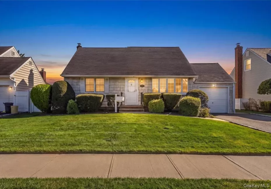 38 Croyden Lane, Oyster Bay, NY, 4 Bedrooms Bedrooms, 7 Rooms Rooms,1 BathroomBathrooms,Residential,For Rent,Croyden,0,1051273 38 Croyden Lane, Oyster Bay, NY, 4 Bedrooms Bedrooms, 7 Rooms Rooms,1 BathroomBathrooms,Residential,For Rent,Croyden,0,1051273