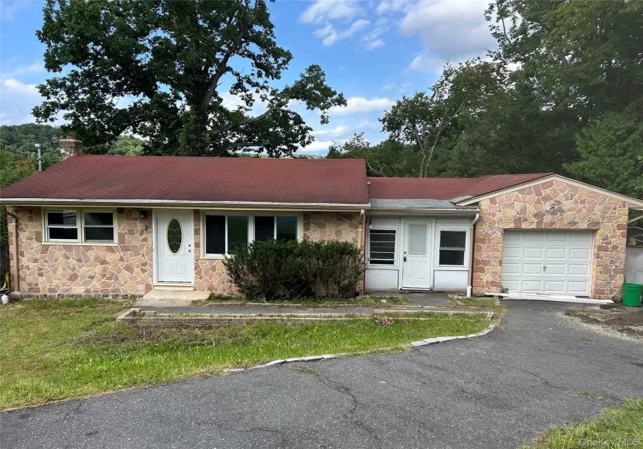 11 Ann Place, Ramapo, NY, 4 Bedrooms Bedrooms, 8 Rooms Rooms,2 BathroomsBathrooms,Residential Lease,For Rent,Ann,0,1051516 11 Ann Place, Ramapo, NY, 4 Bedrooms Bedrooms, 8 Rooms Rooms,2 BathroomsBathrooms,Residential Lease,For Rent,Ann,0,1051516