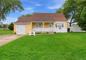 11 Mell Drive, Babylon, NY, 4 Bedrooms Bedrooms, 7 Rooms Rooms,2 BathroomsBathrooms,Residential,For Rent,Mell,0,1028559 11 Mell Drive, Babylon, NY, 4 Bedrooms Bedrooms, 7 Rooms Rooms,2 BathroomsBathrooms,Residential,For Rent,Mell,0,1028559