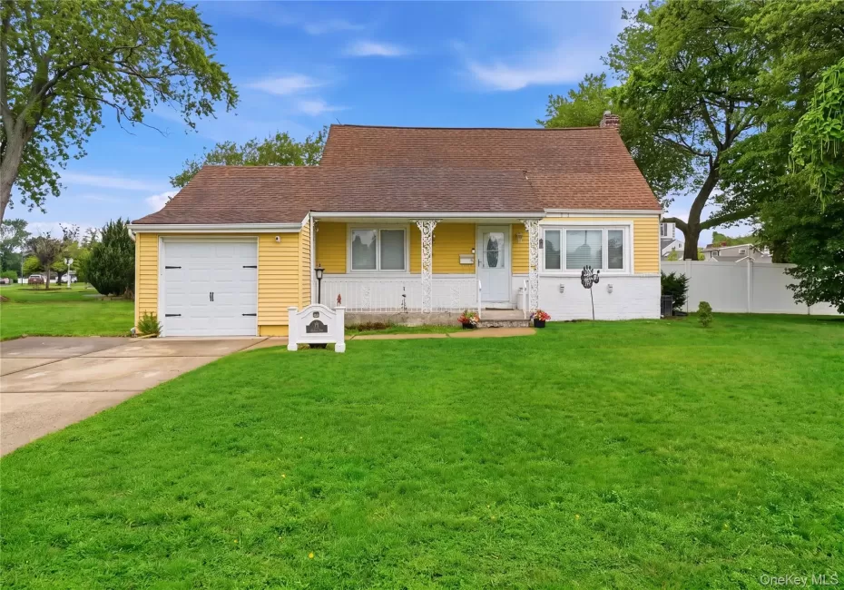11 Mell Drive, Babylon, NY, 4 Bedrooms Bedrooms, 7 Rooms Rooms,2 BathroomsBathrooms,Residential,For Rent,Mell,0,1028559 11 Mell Drive, Babylon, NY, 4 Bedrooms Bedrooms, 7 Rooms Rooms,2 BathroomsBathrooms,Residential,For Rent,Mell,0,1028559