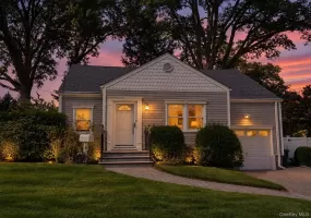 60 Topland Road, White Plains, NY, 3 Bedrooms Bedrooms, 5 Rooms Rooms,2 BathroomsBathrooms,Residential Lease,For Rent,Topland,0,1050846 60 Topland Road, White Plains, NY, 3 Bedrooms Bedrooms, 5 Rooms Rooms,2 BathroomsBathrooms,Residential Lease,For Rent,Topland,0,1050846