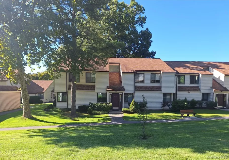 No steps! Plenty of parking in front. First floor and easy access to the back patio. No steps! Plenty of parking in front. First floor and easy access to the back patio.