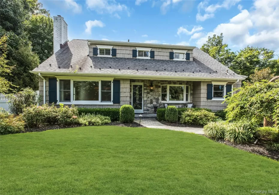 18 Briarcliff Place, Huntington, NY, 4 Bedrooms Bedrooms, 9 Rooms Rooms,3 BathroomsBathrooms,Residential,For Rent,Briarcliff,0,1043707 18 Briarcliff Place, Huntington, NY, 4 Bedrooms Bedrooms, 9 Rooms Rooms,3 BathroomsBathrooms,Residential,For Rent,Briarcliff,0,1043707