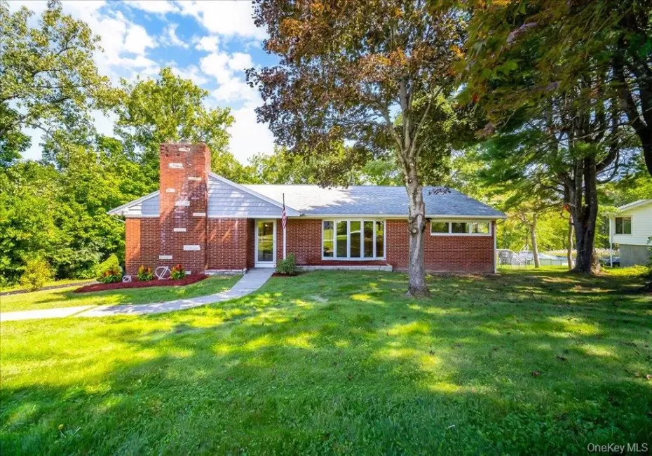 23 Mc Intosh Drive, Poughkeepsie (town), NY, 3 Bedrooms Bedrooms, 7 Rooms Rooms,2 BathroomsBathrooms,Residential,For Rent,Mc Intosh,0,1051308 23 Mc Intosh Drive, Poughkeepsie (town), NY, 3 Bedrooms Bedrooms, 7 Rooms Rooms,2 BathroomsBathrooms,Residential,For Rent,Mc Intosh,0,1051308