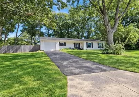 2679 Heather Avenue, Brookhaven, NY, 3 Bedrooms Bedrooms, 6 Rooms Rooms,1 BathroomBathrooms,Residential,For Rent,Heather,0,1050887 2679 Heather Avenue, Brookhaven, NY, 3 Bedrooms Bedrooms, 6 Rooms Rooms,1 BathroomBathrooms,Residential,For Rent,Heather,0,1050887