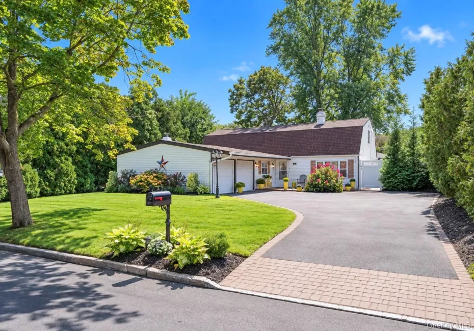 26 All Points Terrace, Islip, NY, 5 Bedrooms Bedrooms, 11 Rooms Rooms,2 BathroomsBathrooms,Residential,For Rent,All Points,0,1049030 26 All Points Terrace, Islip, NY, 5 Bedrooms Bedrooms, 11 Rooms Rooms,2 BathroomsBathrooms,Residential,For Rent,All Points,0,1049030