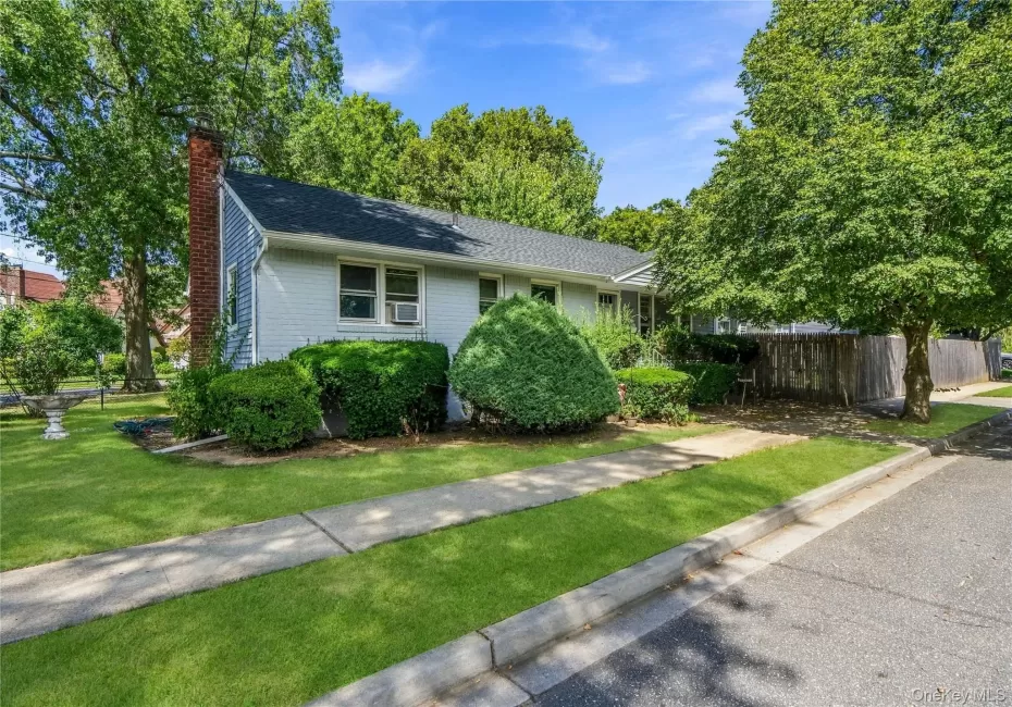 1691 Ivanhoe Drive, Hempstead, NY, 3 Bedrooms Bedrooms, 9 Rooms Rooms,2 BathroomsBathrooms,Residential,For Rent,Ivanhoe,0,1044116 1691 Ivanhoe Drive, Hempstead, NY, 3 Bedrooms Bedrooms, 9 Rooms Rooms,2 BathroomsBathrooms,Residential,For Rent,Ivanhoe,0,1044116