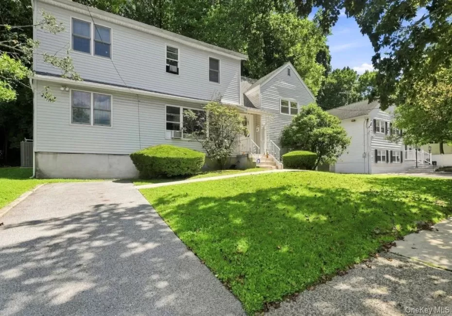 100 Pembrook Drive, Yonkers, NY, 4 Bedrooms Bedrooms, 8 Rooms Rooms,2 BathroomsBathrooms,Residential,For Rent,Pembrook,0,1051460 100 Pembrook Drive, Yonkers, NY, 4 Bedrooms Bedrooms, 8 Rooms Rooms,2 BathroomsBathrooms,Residential,For Rent,Pembrook,0,1051460