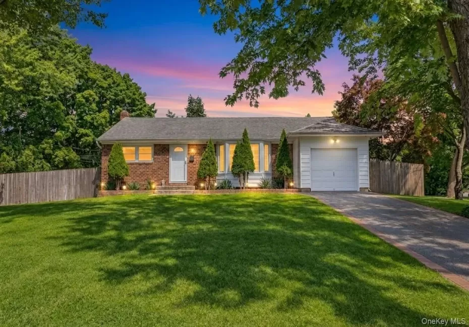 1 Azealia Court, Huntington, NY, 3 Bedrooms Bedrooms, 9 Rooms Rooms,2 BathroomsBathrooms,Residential,For Rent,Azealia,0,1051506 1 Azealia Court, Huntington, NY, 3 Bedrooms Bedrooms, 9 Rooms Rooms,2 BathroomsBathrooms,Residential,For Rent,Azealia,0,1051506