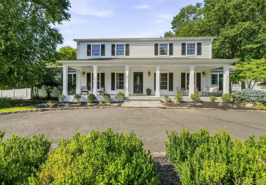 Welcome to gorgeous 36 Rockford Drive! Welcome to gorgeous 36 Rockford Drive!