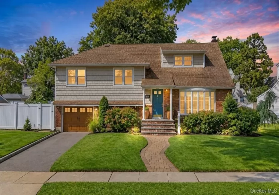 2684 Howell Street, Hempstead, NY, 5 Bedrooms Bedrooms, 10 Rooms Rooms,3 BathroomsBathrooms,Residential,For Rent,Howell,0,1050943 2684 Howell Street, Hempstead, NY, 5 Bedrooms Bedrooms, 10 Rooms Rooms,3 BathroomsBathrooms,Residential,For Rent,Howell,0,1050943