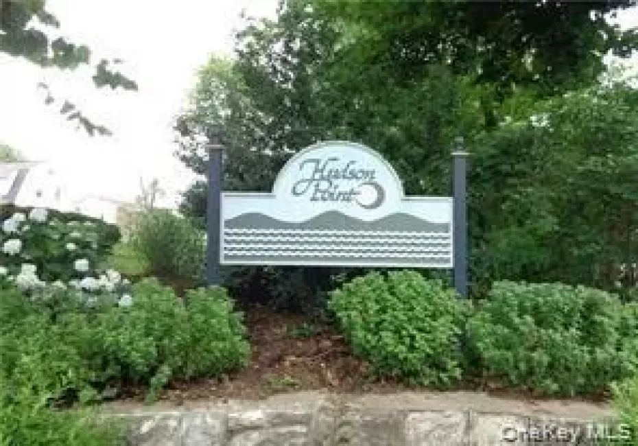 11 Hudson Pt Lane, Ossining, NY, 2 Bedrooms Bedrooms, 5 Rooms Rooms,2 BathroomsBathrooms,Residential Lease,For Rent,Hudson Pt,0,1050263 11 Hudson Pt Lane, Ossining, NY, 2 Bedrooms Bedrooms, 5 Rooms Rooms,2 BathroomsBathrooms,Residential Lease,For Rent,Hudson Pt,0,1050263