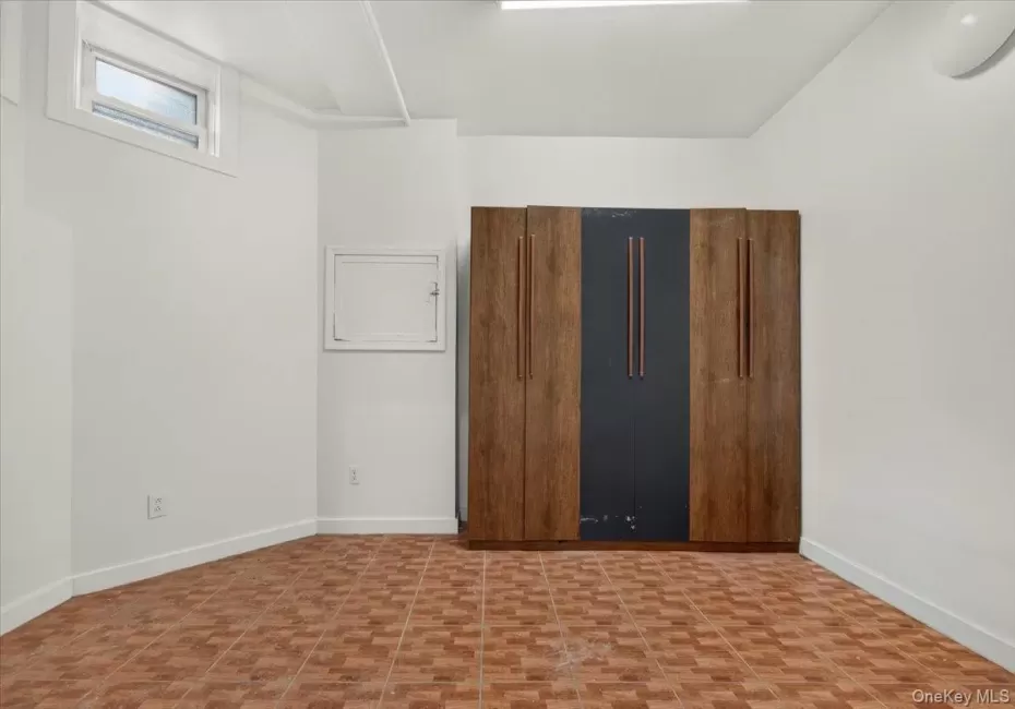 458 Drew, New York, NY, 3 Bedrooms Bedrooms, 6 Rooms Rooms,1 BathroomBathrooms,Residential Lease,For Rent,Drew,0,1051777 458 Drew, New York, NY, 3 Bedrooms Bedrooms, 6 Rooms Rooms,1 BathroomBathrooms,Residential Lease,For Rent,Drew,0,1051777