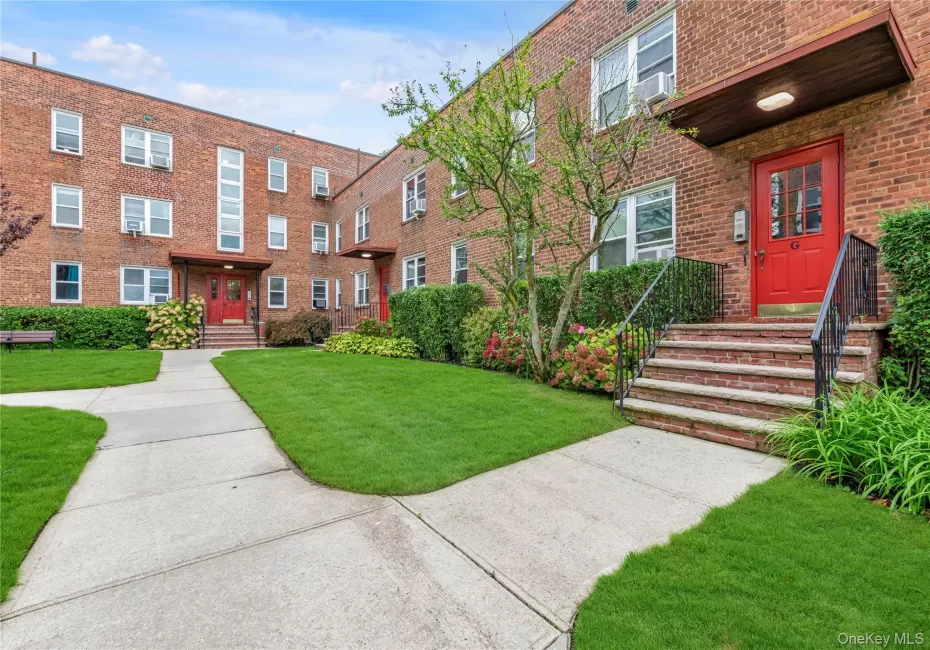 275 Maple Avenue, Hempstead, NY, 1 Bedroom Bedrooms, 4 Rooms Rooms,1 BathroomBathrooms,Residential Lease,For Rent,Maple,0,1051726 275 Maple Avenue, Hempstead, NY, 1 Bedroom Bedrooms, 4 Rooms Rooms,1 BathroomBathrooms,Residential Lease,For Rent,Maple,0,1051726
