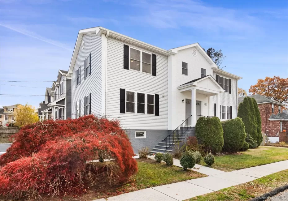 91-93 Henry Avenue, Harrison, NY, 3 Bedrooms Bedrooms, 8 Rooms Rooms,2 BathroomsBathrooms,Residential Lease,For Rent,Henry,0,1051758 91-93 Henry Avenue, Harrison, NY, 3 Bedrooms Bedrooms, 8 Rooms Rooms,2 BathroomsBathrooms,Residential Lease,For Rent,Henry,0,1051758
