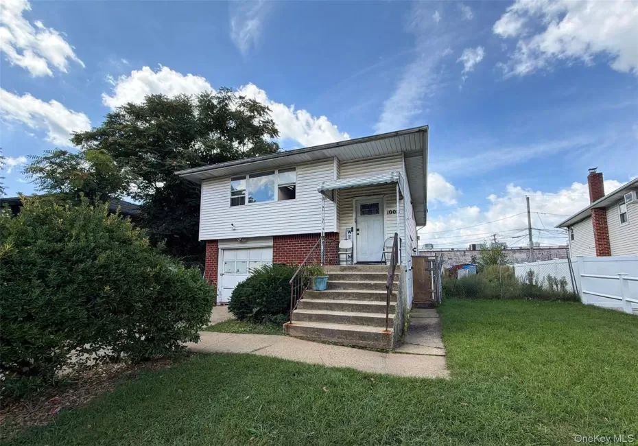 1008 Ditmas Avenue, Hempstead, NY, 4 Bedrooms Bedrooms, 7 Rooms Rooms,2 BathroomsBathrooms,Residential,For Rent,Ditmas,0,1050653 1008 Ditmas Avenue, Hempstead, NY, 4 Bedrooms Bedrooms, 7 Rooms Rooms,2 BathroomsBathrooms,Residential,For Rent,Ditmas,0,1050653
