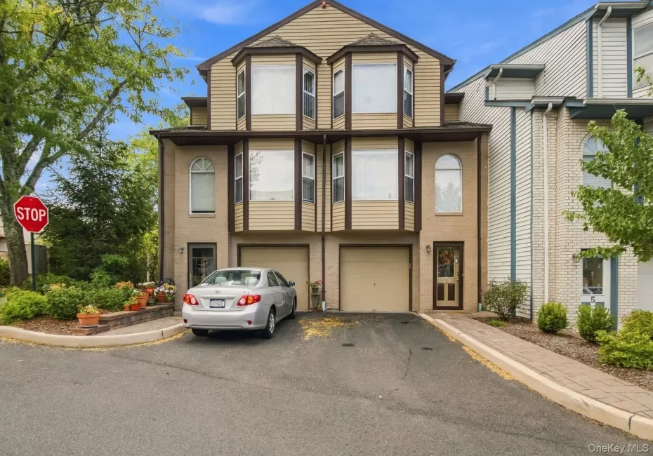 3 Nottingham Court, Clarkstown, NY, 2 Bedrooms Bedrooms, 6 Rooms Rooms,1 BathroomBathrooms,Residential,For Rent,Nottingham,0,1051816 3 Nottingham Court, Clarkstown, NY, 2 Bedrooms Bedrooms, 6 Rooms Rooms,1 BathroomBathrooms,Residential,For Rent,Nottingham,0,1051816
