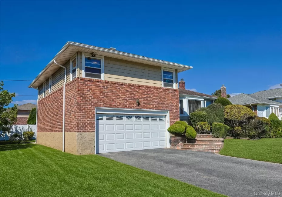 25 Hollywood Drive, Oyster Bay, NY, 3 Bedrooms Bedrooms, 8 Rooms Rooms,2 BathroomsBathrooms,Residential Lease,For Rent,Hollywood,0,1051982 25 Hollywood Drive, Oyster Bay, NY, 3 Bedrooms Bedrooms, 8 Rooms Rooms,2 BathroomsBathrooms,Residential Lease,For Rent,Hollywood,0,1051982