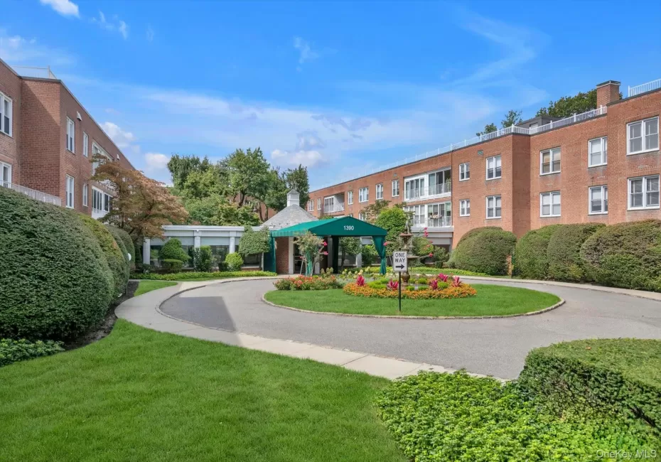 1390 Broadway, Hempstead, NY, 3 Bedrooms Bedrooms, 6 Rooms Rooms,2 BathroomsBathrooms,Residential,For Rent,Broadway,0,1046342 1390 Broadway, Hempstead, NY, 3 Bedrooms Bedrooms, 6 Rooms Rooms,2 BathroomsBathrooms,Residential,For Rent,Broadway,0,1046342