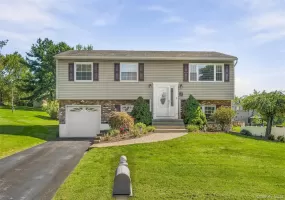 6 Liberty Court, Blooming Grove, NY, 4 Bedrooms Bedrooms, 8 Rooms Rooms,2 BathroomsBathrooms,Residential,For Rent,Liberty,0,1050025 6 Liberty Court, Blooming Grove, NY, 4 Bedrooms Bedrooms, 8 Rooms Rooms,2 BathroomsBathrooms,Residential,For Rent,Liberty,0,1050025