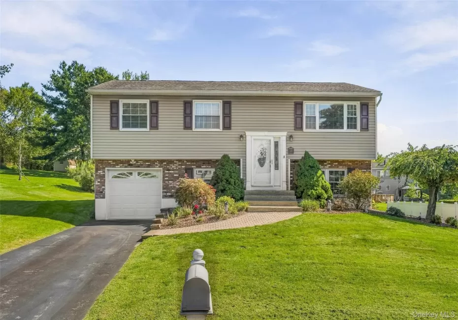 6 Liberty Court, Blooming Grove, NY, 4 Bedrooms Bedrooms, 8 Rooms Rooms,2 BathroomsBathrooms,Residential,For Rent,Liberty,0,1050025 6 Liberty Court, Blooming Grove, NY, 4 Bedrooms Bedrooms, 8 Rooms Rooms,2 BathroomsBathrooms,Residential,For Rent,Liberty,0,1050025