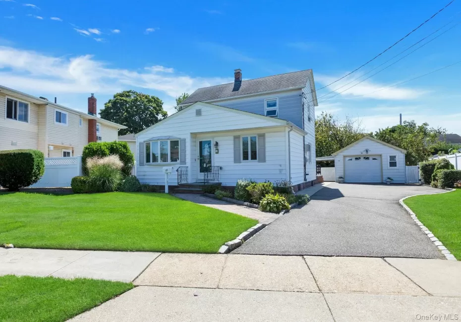 59 11th Street, Oyster Bay, NY, 3 Bedrooms Bedrooms, 8 Rooms Rooms,2 BathroomsBathrooms,Residential,For Rent,11th,0,1051358 59 11th Street, Oyster Bay, NY, 3 Bedrooms Bedrooms, 8 Rooms Rooms,2 BathroomsBathrooms,Residential,For Rent,11th,0,1051358