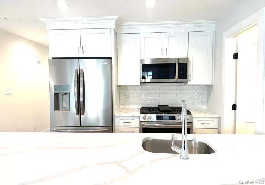 161 Union Avenue, Hempstead, NY, 2 Bedrooms Bedrooms, 5 Rooms Rooms,2 BathroomsBathrooms,Residential Lease,For Rent,Union,0,1052261 161 Union Avenue, Hempstead, NY, 2 Bedrooms Bedrooms, 5 Rooms Rooms,2 BathroomsBathrooms,Residential Lease,For Rent,Union,0,1052261