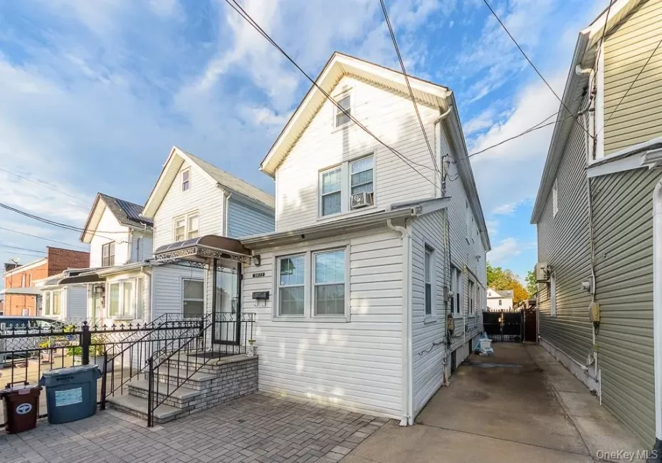 9917 215th Street, New York, NY, 4 Bedrooms Bedrooms, 7 Rooms Rooms,2 BathroomsBathrooms,Residential,For Rent,215th,0,1052377 9917 215th Street, New York, NY, 4 Bedrooms Bedrooms, 7 Rooms Rooms,2 BathroomsBathrooms,Residential,For Rent,215th,0,1052377