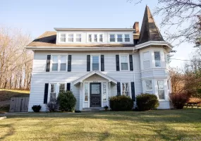 3212 FRANKLIN Avenue, Washington, NY, 2 Bedrooms Bedrooms, 5 Rooms Rooms,1 BathroomBathrooms,Residential Lease,For Rent,FRANKLIN,0,1052343 3212 FRANKLIN Avenue, Washington, NY, 2 Bedrooms Bedrooms, 5 Rooms Rooms,1 BathroomBathrooms,Residential Lease,For Rent,FRANKLIN,0,1052343