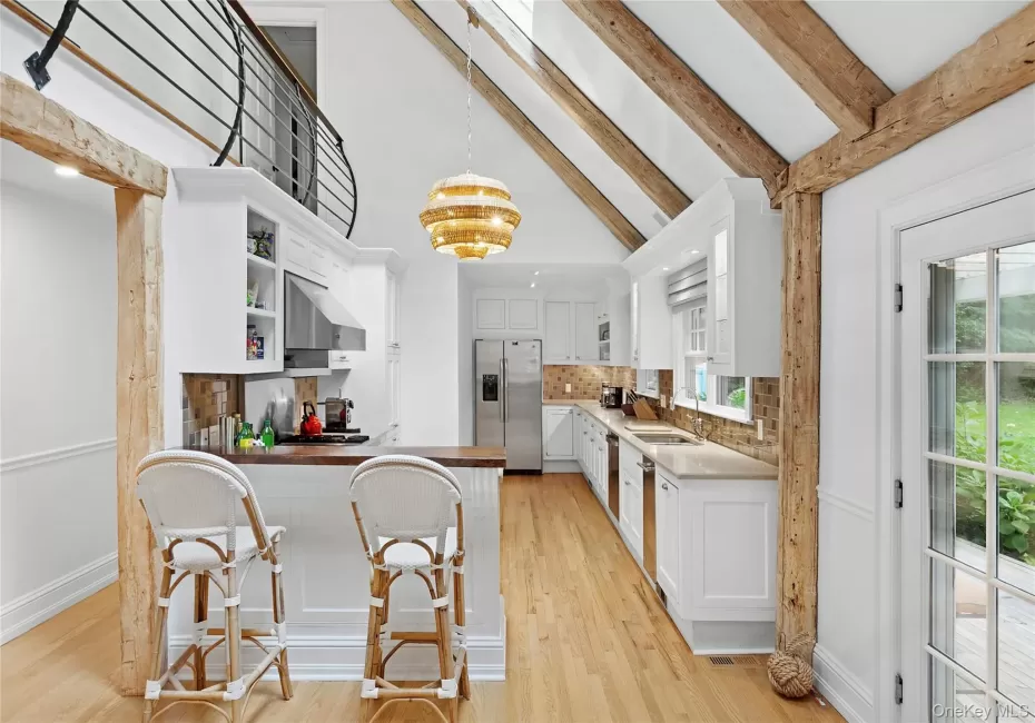 16 Stock Farm Lane, Southampton, NY, 5 Bedrooms Bedrooms, 5 Rooms Rooms,4 BathroomsBathrooms,Residential,For Rent,Stock Farm,0,1049226 16 Stock Farm Lane, Southampton, NY, 5 Bedrooms Bedrooms, 5 Rooms Rooms,4 BathroomsBathrooms,Residential,For Rent,Stock Farm,0,1049226