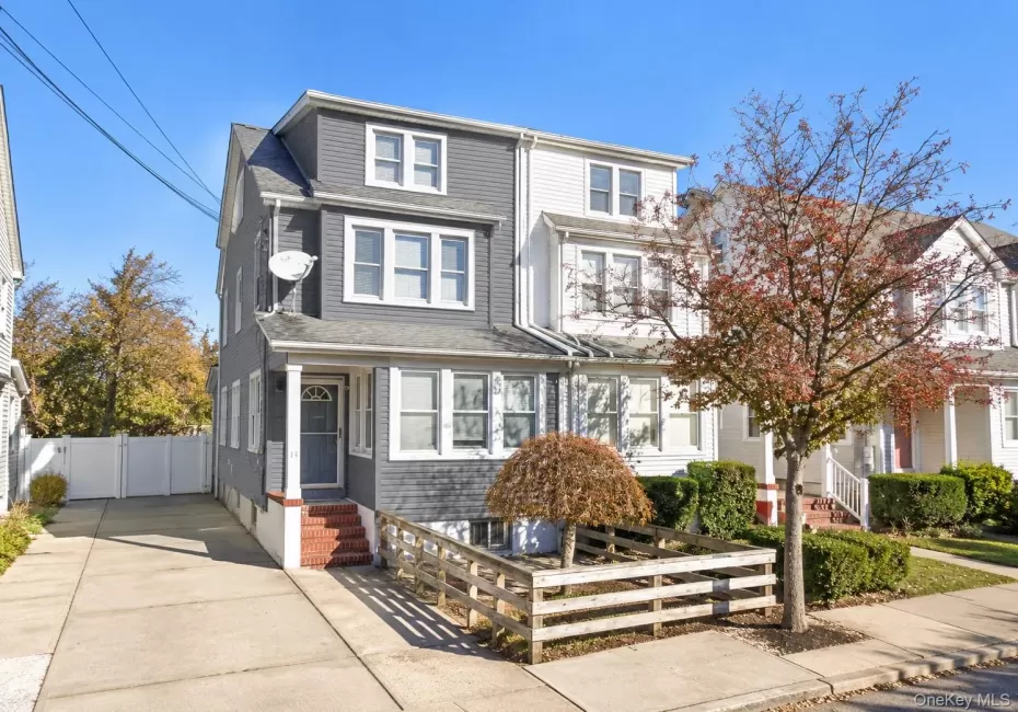 14 Tilrose Avenue, Hempstead, NY, 3 Bedrooms Bedrooms, 7 Rooms Rooms,1 BathroomBathrooms,Residential,For Rent,Tilrose,0,1048460 14 Tilrose Avenue, Hempstead, NY, 3 Bedrooms Bedrooms, 7 Rooms Rooms,1 BathroomBathrooms,Residential,For Rent,Tilrose,0,1048460