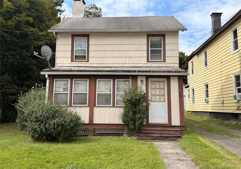 7 Harding Street, Middletown, NY, 1 Bedroom Bedrooms, 6 Rooms Rooms,1 BathroomBathrooms,Residential,For Rent,Harding,0,1052461 7 Harding Street, Middletown, NY, 1 Bedroom Bedrooms, 6 Rooms Rooms,1 BathroomBathrooms,Residential,For Rent,Harding,0,1052461