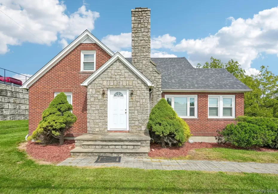 36 Route 17K, Newburgh (town), NY, 4 Bedrooms Bedrooms, 9 Rooms Rooms,3 BathroomsBathrooms,Residential Lease,For Rent,Route 17K,0,1052115 36 Route 17K, Newburgh (town), NY, 4 Bedrooms Bedrooms, 9 Rooms Rooms,3 BathroomsBathrooms,Residential Lease,For Rent,Route 17K,0,1052115