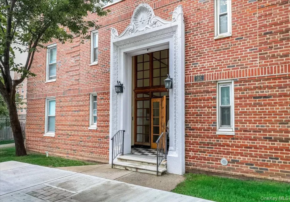 181 73rd Street, New York, NY, 1 Bedroom Bedrooms, 4 Rooms Rooms,1 BathroomBathrooms,Residential,For Rent,73rd,0,1047135 181 73rd Street, New York, NY, 1 Bedroom Bedrooms, 4 Rooms Rooms,1 BathroomBathrooms,Residential,For Rent,73rd,0,1047135