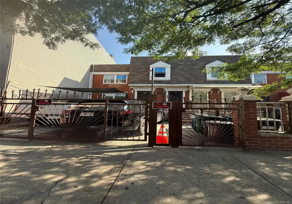 149 Central Avenue, New York, NY, 2 Bedrooms Bedrooms, 4 Rooms Rooms,1 BathroomBathrooms,Residential Lease,For Rent,Central,0,1052700 149 Central Avenue, New York, NY, 2 Bedrooms Bedrooms, 4 Rooms Rooms,1 BathroomBathrooms,Residential Lease,For Rent,Central,0,1052700