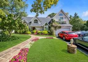 12 Gold Circle, Hempstead, NY, 5 Bedrooms Bedrooms, 16 Rooms Rooms,5 BathroomsBathrooms,Residential Lease,For Rent,Gold,0,1052594 12 Gold Circle, Hempstead, NY, 5 Bedrooms Bedrooms, 16 Rooms Rooms,5 BathroomsBathrooms,Residential Lease,For Rent,Gold,0,1052594