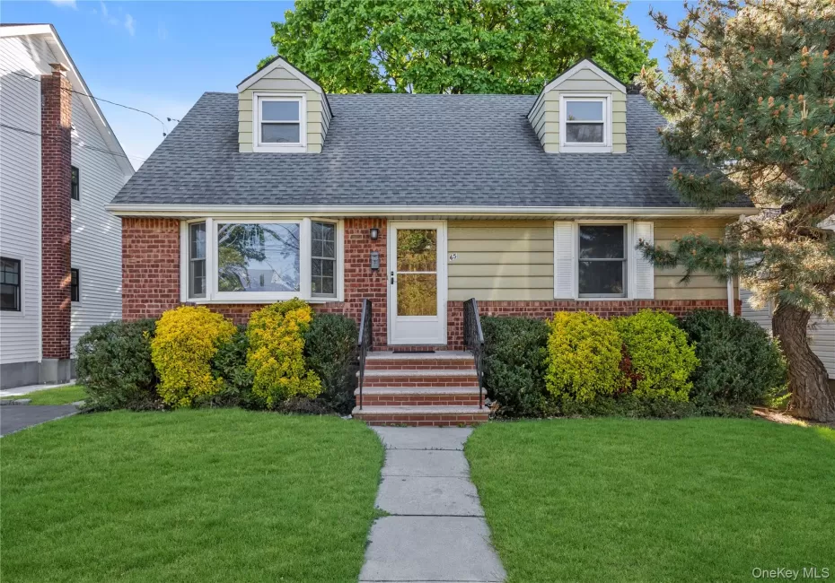 65 Grant Avenue, North Hempstead, NY, 4 Bedrooms Bedrooms, 7 Rooms Rooms,1 BathroomBathrooms,Residential,For Rent,Grant,0,994372 65 Grant Avenue, North Hempstead, NY, 4 Bedrooms Bedrooms, 7 Rooms Rooms,1 BathroomBathrooms,Residential,For Rent,Grant,0,994372